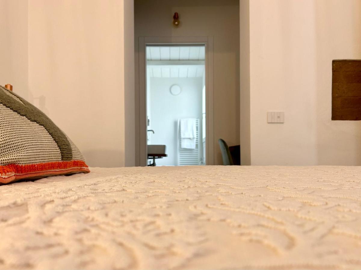Hotel Palazzo Ma.Ri.Lu. Càbras Esterno foto