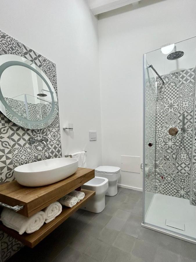 Hotel Palazzo Ma.Ri.Lu. Càbras Esterno foto